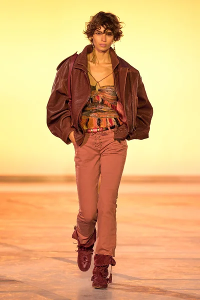 Look 34